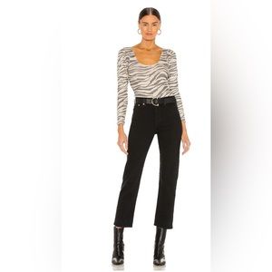 Wedgie Straight Ankle in Black Heart